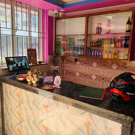 Family Puja Guest House And Restaurant